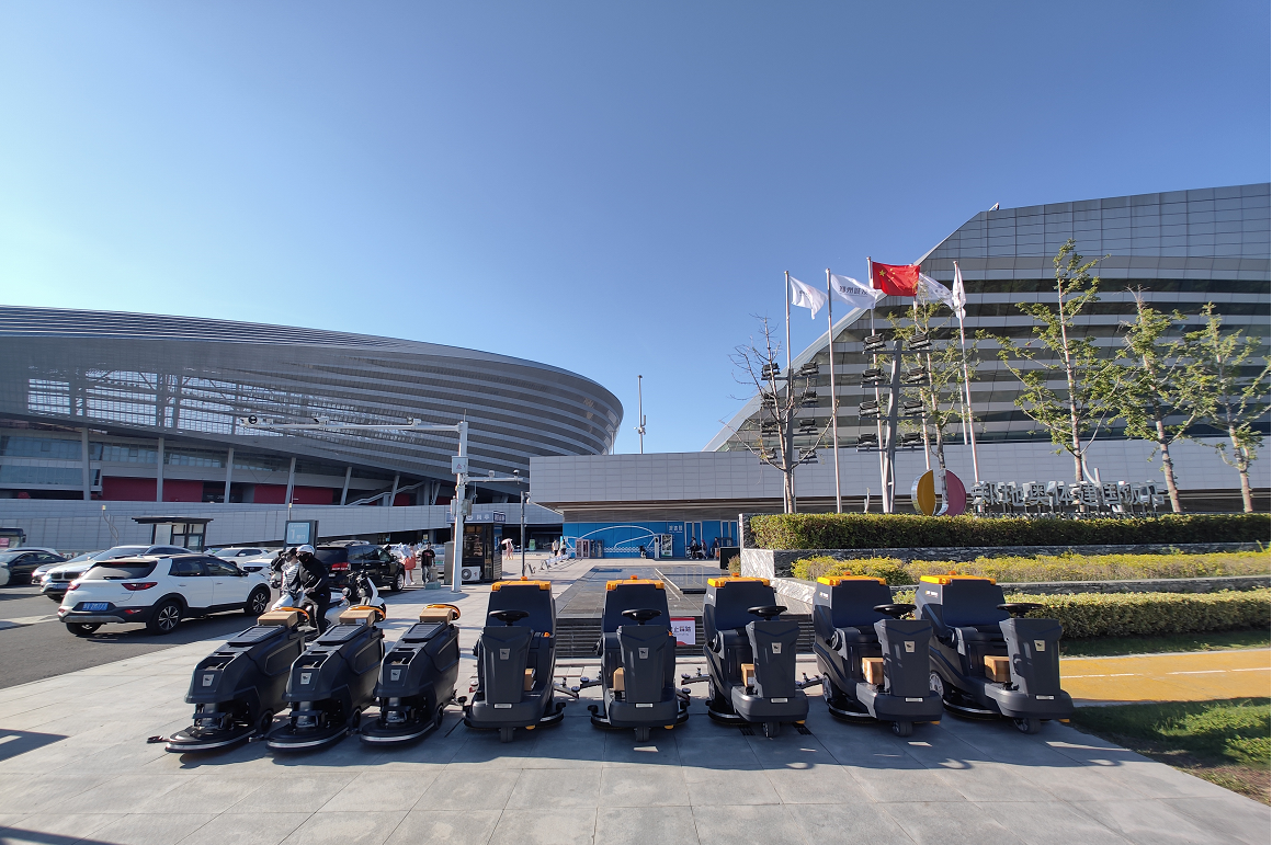 鄭州奧體批量采購(gòu)橙犀洗地機(jī)
