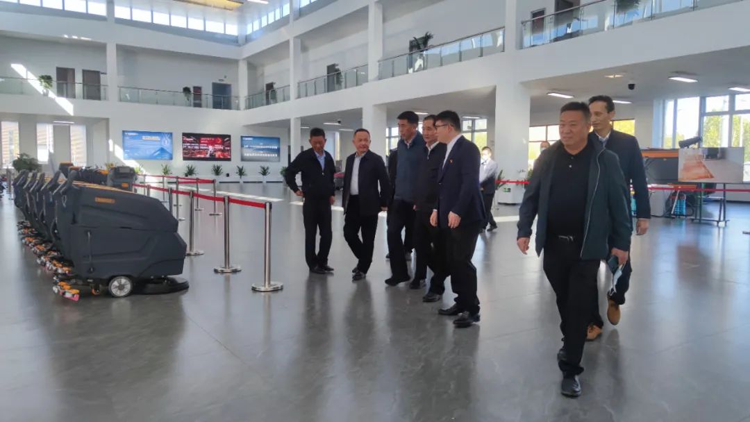 橙犀滁州厂家迎来安徽省领导考察